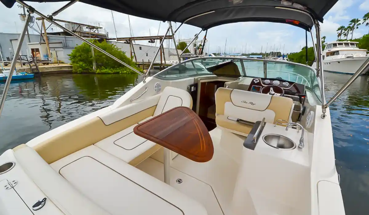 Sea Ray 260 Sundancer 4