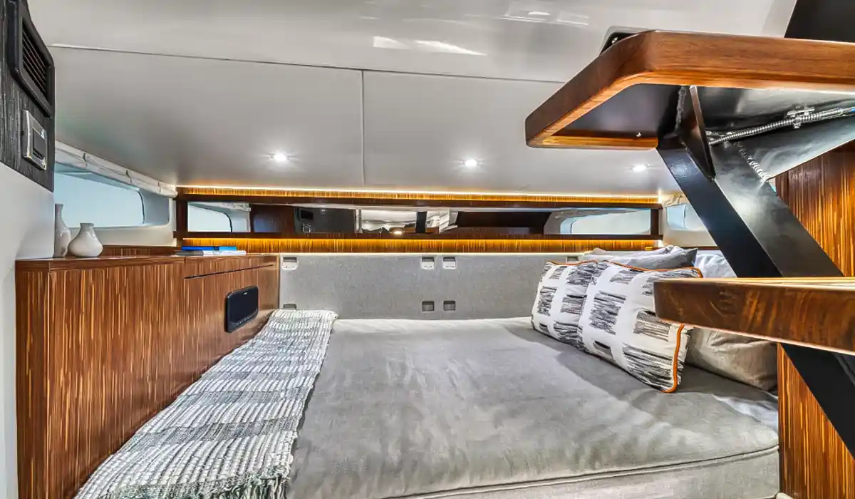 Sea Ray Sundancer 370